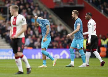 Tottenham Hotspur's Richarlison leaves the field of play after picking up an injury during the Premier League match at St Mary's Stadium, Southampton. Picture date: Saturday March 18, 2023. - Photo by Icon sport