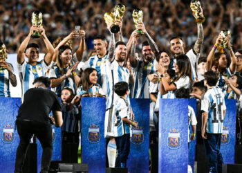 Lionel Messi (Équipe d'Argentine) avec sa femme Antonella Roccuzzo et les autres joueurs - (Photo by Icon sport)