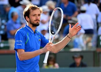 Mar 15, 2023; Indian Wells, CA, USA; Daniil Medvedev (RUS) acknowledges the crowd after defeating Alejandro Davidovich Fokina (ESP) in the quarterfinals of the BNP Paribas Open at the Indian Wells Tennis Garden. Mandatory Credit: Jayne Kamin-Oncea-USA TODAY Sports/Sipa USA - Photo by Icon sport