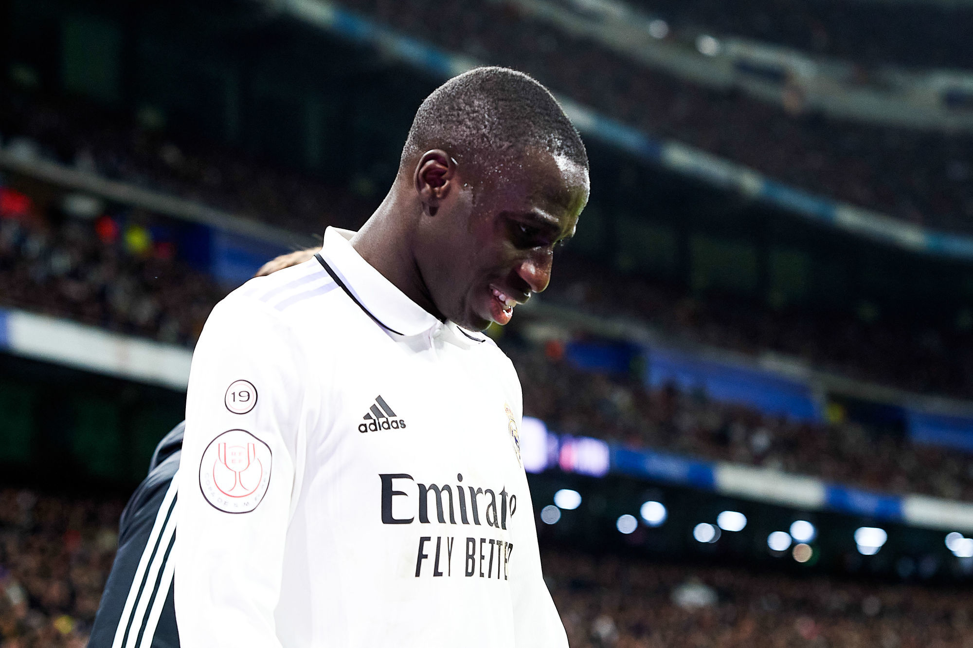 Real Madrid Ferland Mendy, des blessures qui agacent Sport.fr
