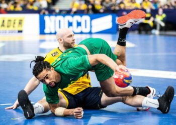 Bryan Monte (Brésil) à la lutte avec Oscar Bergendahl (Suède) - Photo by Icon sport