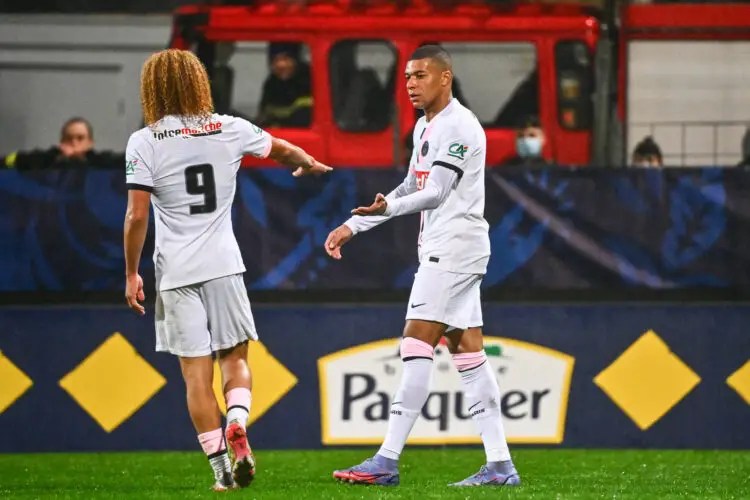 Mbappé and Xavi Simons (Photo by Anthony Dibon/Icon Sport)