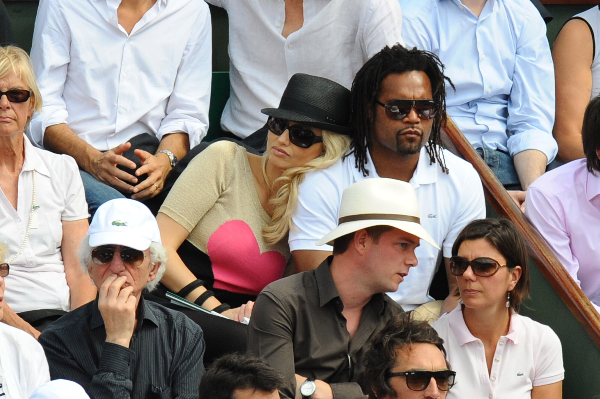 Lunette adriana sales karembeu 2020