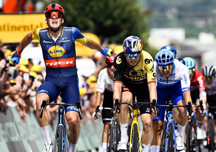 Danish Mads Pedersen of Lidl-Trek celebrates after winning stage 8 of the Tour de France cycling race, a 200.7 km race from Libourne to Limoges , France, Saturday 08 July 2023. This year's Tour de France takes place from 01 to 23 July 2023. BELGA PHOTO JASPER JACOBS - Photo by Icon sport