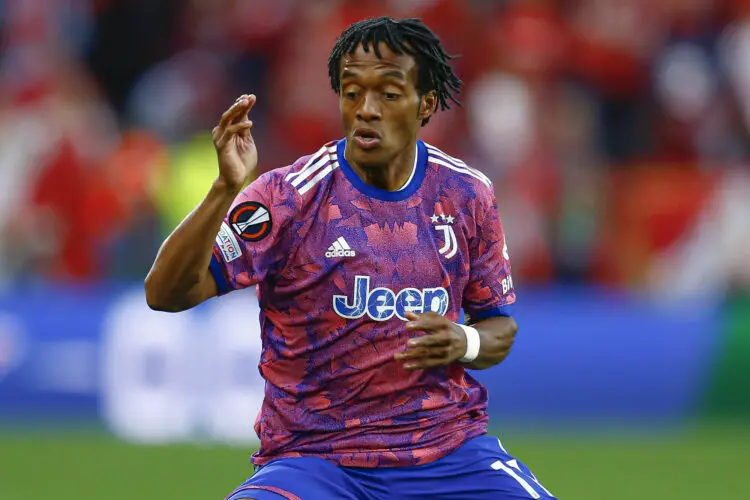 Juan Cuadrado of Juventus during the UEFA Europa League match, Semi-Finals, 2nd leg between Sevilla FC and Juventus played at Ramon Sanchez Pizjuan Stadium on May 18, 2023 in Sevilla, Spain. (Photo by Antonio Pozo / Pressinphoto / Icon Sport) - Photo by Icon sport