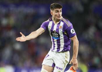 Ivan Fresneda of Real Valladolid CF during the La Liga match between Real Valladolid and Atletico de Madrid played at Jose Zorilla Stadium on April 30 in Valladolid, Spain. (Photo by Cesar Ortiz / Pressinphoto / Icon Sport) - Photo by Icon sport