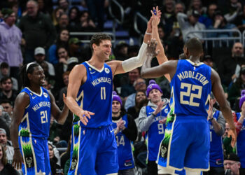 Jrue Holiday, Brook Lopez et Khris Middleton
(Photo by Icon sport)