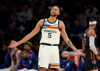 Mar 20, 2023; New York, New York, USA; Minnesota Timberwolves forward Kyle Anderson (5) reacts after being called for a foul during the second quarter against the New York Knicks at Madison Square Garden. Mandatory Credit: Brad Penner-USA TODAY Sports/Sipa USA - Photo by Icon sport