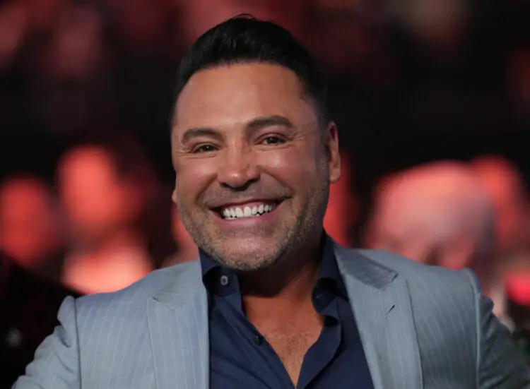 May 7, 2022; Las Vegas, Nevada, USA; Former boxing champion Oscar De La Hoya attends a light heavyweight championship bout at T-Mobile Arena between Dimitry Bivol (not pictured) and Canelo Alvarez (not pictured). Mandatory Credit: Joe Camporeale-USA TODAY Sports/Sipa USA - Photo by Icon sport