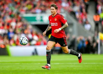 6 August 2023; Victor Lindelöf of Manchester United during the pre-season friendly match between Manchester United and Athletic Bilbao at the Aviva Stadium in Dublin. Photo by David Fitzgerald/Sportsfile 

Photo by Icon sport