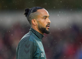 Southampton's Theo Walcott warming up ahead of the Premier League match at City Ground, Nottingham. Picture date: Monday May 8, 2023. - Photo by Icon sport