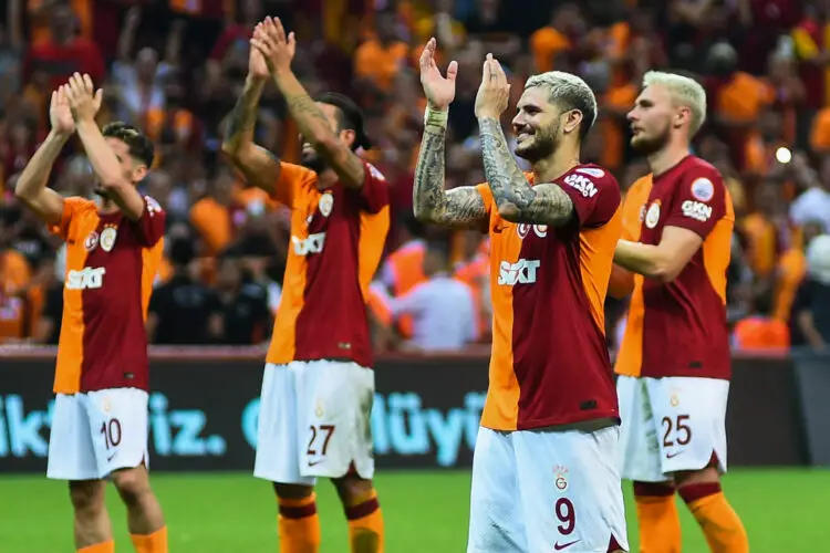 Mauro Icardi of Galatasaray is celebrating the victory at the end the Turkish Super Lig match between Galatasaray and Trabzonspor at RAMS Park stadium on August 19, 2023 in Istanbul, Turkey. (Photo by Seskimphoto ) - Photo by Icon sport