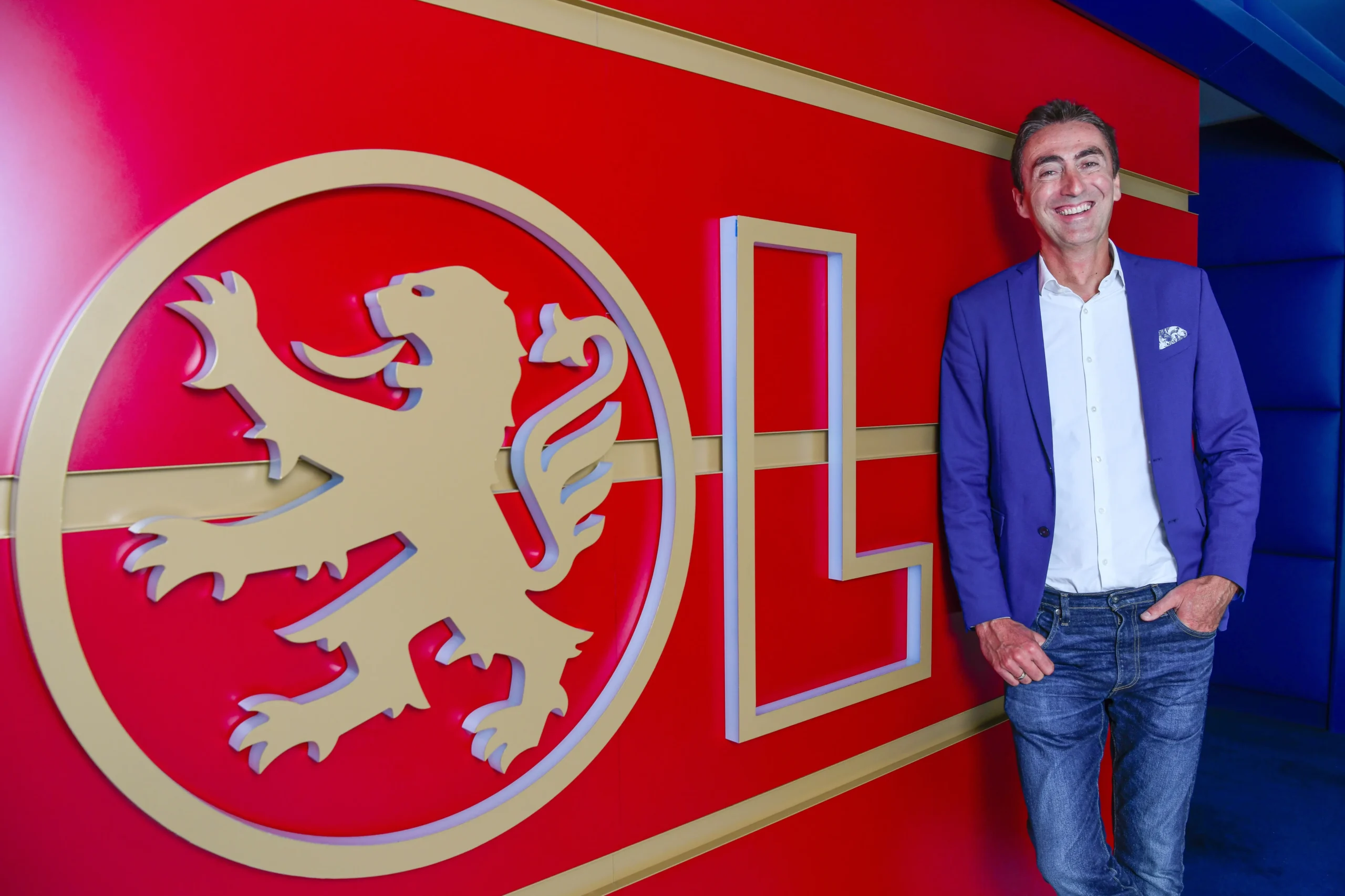 "He hired a com agency that denigrates OL", Santiago Cucci denigrates