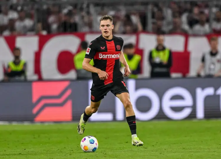 Muenchen, Deutschland, 15.09.23: Florian Wirtz (Bayer 04 Leverkusen) in Aktion, am Ball, Einzelaktion waehrend des 1.Bundesliga Spiels zwischen dem FC Bayern Muenchen vs Bayer 04 Leverkusen in der Allianz Arena am 15. September 2023 in Muenchen, Deutschland. (Foto von Harry Langer/DeFodi Images) Munich, Germany, 15.09.23: Florian Wirtz (Bayer 04 Leverkusen) controls the Ball during the 1.Bundesliga match between FC Bayern Muenchen vs Bayer 04 Leverkusen at Allianz Arena on September 15, 2023 in Munich, Germany. (Photo by Harry Langer/DeFodi Images) DFB/DFL REGULATIONS PROHIBIT ANY USE OF PHOTOGRAPHS AS IMAGE SEQUENCES AND/OR QUASI-VIDEO. - Photo by Icon sport