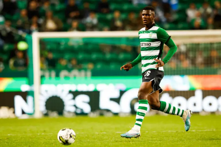 Lisbon, Portugal, 12.03.2023: Ousmane Diomande (Sporting CP) in Aktion, am Ball, Einzelaktion waehrend des Liga Portugal BWIN Spiels zwischen Sporting CP vs Boavista FC Estadio Jose Alvalade am 12. March 2023 in Lisbon, Portugal. (Foto von Joao Rico/DeFodi Images) Lisbon, Portugal, 12.03.2023: Ousmane Diomande (Sporting CP) controls the ball during the Liga Portugal BWIN match between Sporting CP vs Boavista FC at Estadio Jose Alvalade on March 12, 2023 in Lisbon, Portugal. (Photo by Joao Rico/DeFodi Images) - Photo by Icon sport