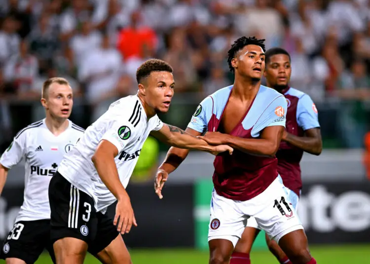 Legia Warsaw's Steve Kapuadi grabs onto Aston Villa's Ollie Watkins during the UEFA Europa Conference League Group E match at the Stadion Wojska Polskiego, Warsaw. Picture date: Thursday September 21, 2023. - Photo by Icon sport