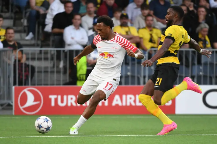 Lois Openda (Leipzig) face à Ulisses Garcia (Young Boys) - Photo by Icon sport