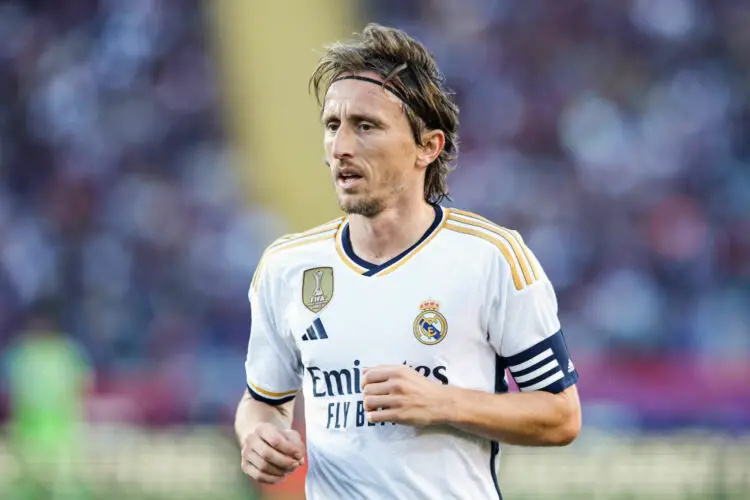 Luka Modric ne peut qu'être impressionné par les performances de son nouveau compère dans l'entrejeu madrilène. - Photo by Icon sport.