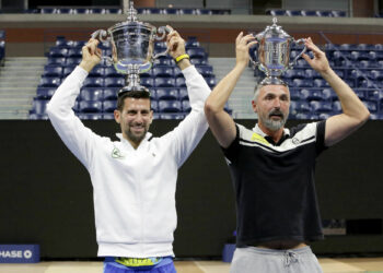 Novak Djokovic ne rate jamais une occasion de faire le pitre ! - Photo by Icon sport.