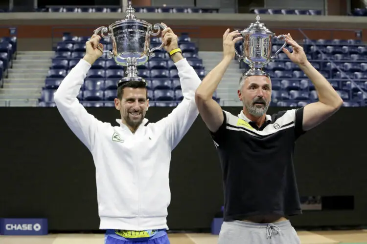 Novak Djokovic ne rate jamais une occasion de faire le pitre ! - Photo by Icon sport.