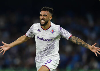 Fiorentina's Argentinian forward Nicolas Gonzalez celebrates after scoring a goal during the Serie A football match between SSC Napoli and Fiorentina at the Diego Armando Maradona Stadium in Naples, southern Italy, on October 08, 2023. 

Photo by Icon Sport