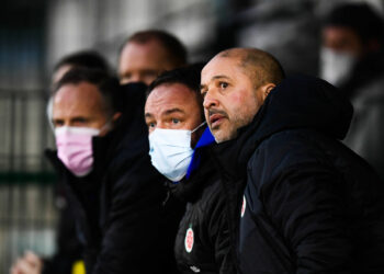 Virton's head coach Pablo Correa looks on during a soccer match between RE Virton and Waasland Beveren, Sunday 23 January 2022 in Virton, on day 17 of the 2021-2022 'Jupiler Pro League' first division of the Belgian championship. BELGA PHOTO JOHN THYS - Photo by Icon sport