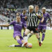 Newcastle United's Anthony Gordon (centre) and Fiorentina's Nikola Milenkovic (left) battle for the ball during the Sela Cup match at St. James' Park, Newcastle-upon-Tyne. Picture date: Saturday August 5, 2023. - Photo by Icon sport