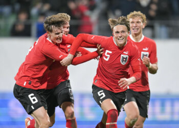 RIED,AUSTRIA,17.NOV.23 - SOCCER - UEFA European Under-21 Championship 2025, qualifiers, OEFB international match, Austria vs France. Image shows the rejoicing of team AUT with Paul-Friedrich Koller (AUT).
Photo: GEPA pictures/ Christian Moser - Photo by Icon sport