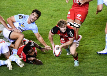 during the Top 14 match between Rugby Club Toulonnais and Aviron Bayonnais at Stade Mayol on August 26, 2023 in Toulon, France. (Photo by Anthony Bibard/FEP/Icon Sport)