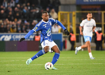 18 Junior MWANGA (rcsa) during the Ligue 1 Uber Eats match between Racing Club de Strasbourg Alsace and Olympique de Marseille at Stade de la Meinau on November 25, 2023 in Strasbourg, France. (Photo by Anthony Bibard/FEP/Icon Sport)