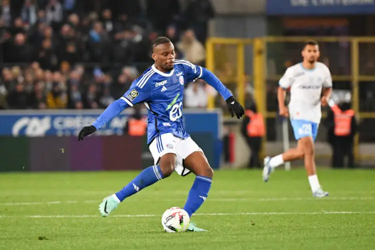 18 Junior MWANGA (rcsa) during the Ligue 1 Uber Eats match between Racing Club de Strasbourg Alsace and Olympique de Marseille at Stade de la Meinau on November 25, 2023 in Strasbourg, France. (Photo by Anthony Bibard/FEP/Icon Sport)