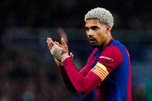 Ronald Araujo prêt à claquer la porte du Barça ?