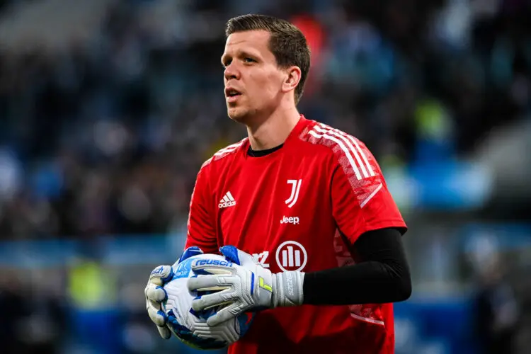 Wojciech Szcz?sny during warm up during the italian soccer Serie A match US Sassuolo vs Juventus FC on April 25, 2022 at the MAPEI Stadium in Reggio Emilia, Italy (Photo by Gianluca Ricci/LiveMedia/Sipa USA) - Photo by Icon sport