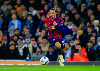 Xavi Simons #20 of RB Leipzig goes forward with the ball during the UEFA Champions League Group G match Manchester City vs RB Leipzig at Etihad Stadium, Manchester, United Kingdom, 28th November 2023 (Photo by Conor Molloy/News Images) in Manchester, United Kingdom on 11/28/2023. (Photo by Conor Molloy/News Images/Sipa USA) - Photo by Icon sport