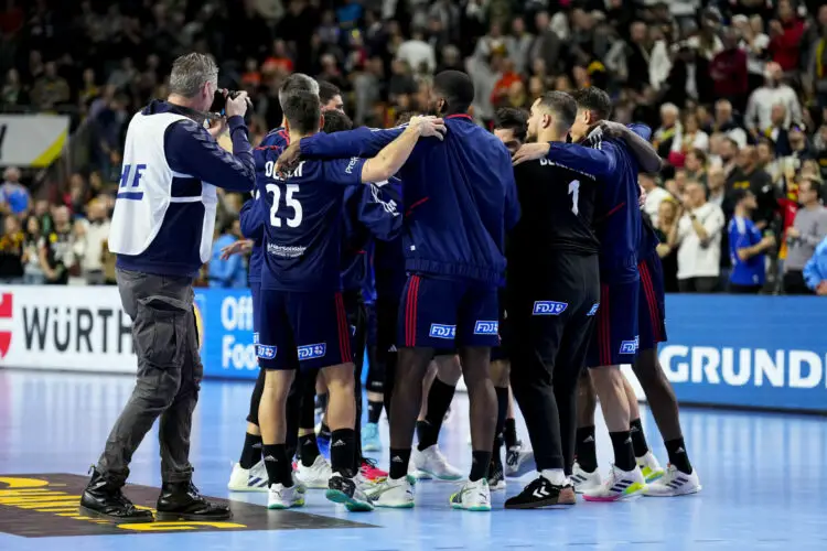 Team of France celebrates during the Men's EHF Euro 2024 match between France and Iceland on January 20, 2024 in Cologne, Germany. (Photo by Hugo Pfeiffer/Icon Sport)