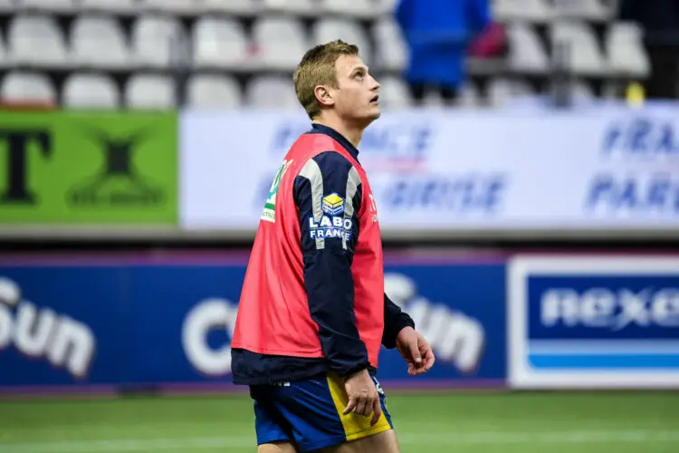 Jules PLISSON of Clermont  during the Top 14 match between Stade Francais and ASM Clermont at Stade Jean Bouin on January 6, 2024 in Paris, France. (Photo by Sandra Ruhaut/Icon Sport)