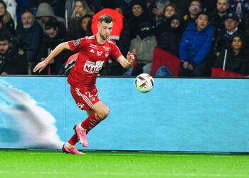 Jeremy le DOUARON of Stade Brestois 29 during the Ligue 1 Uber Eats match between Paris Saint-Germain Football and Stade Brestois 29 at Parc des Princes on January 28, 2024 in Paris, France. (Photo by Daniel Derajinski/Icon Sport)   - Photo by Icon Sport