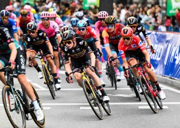17-09-2023 Vuelta A Espana; Tappa 21 Hipodromo De La Zarzuela - Madrid; 2023, Jumbo - Visma; Roglic, Primoz; Vingegaard, Jonas; Kuss, Sepp; Madrid; - Photo by Icon sport