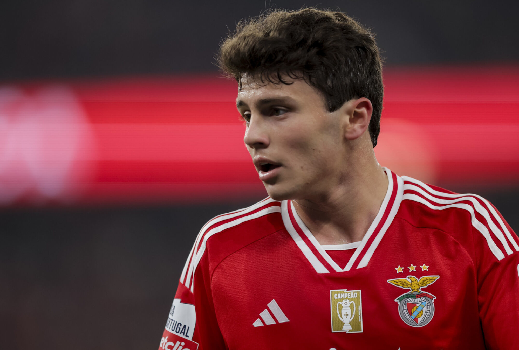 PSG : L'arrivée de Neves plus proche que jamais ?