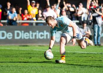 Louis DUPICHOT score a try during the Top 14 match between Union Sportive Arlequins Perpignanais and Racing 92 at Stade Aime Giral on February 3, 2024 in Perpignan, France. (Photo by Baptiste Lhuilier/Icon Sport)