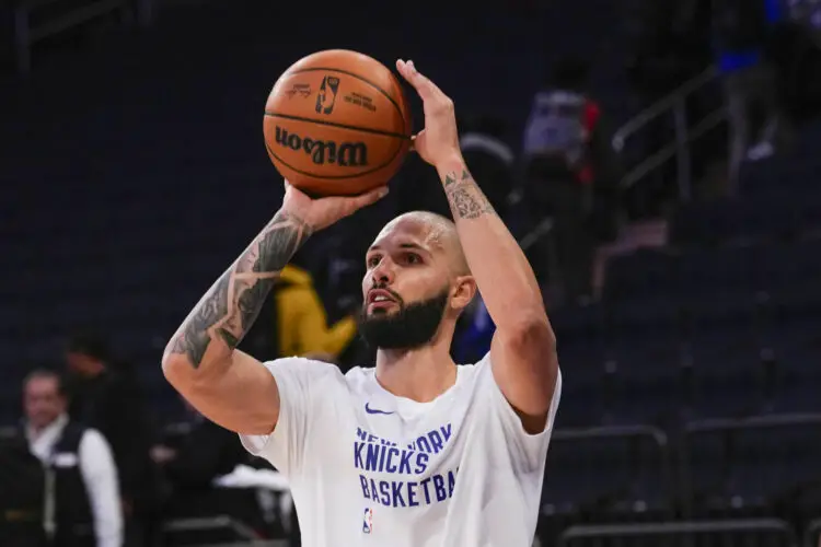 Nov 6, 2023; New York, New York, USA; New York Knicks shooting guard Evan Fournier (13) warms up prior to the game against the Los Angeles Clippers at Madison Square Garden. Mandatory Credit: Gregory Fisher-USA TODAY Sports/Sipa USA - Photo by Icon sport