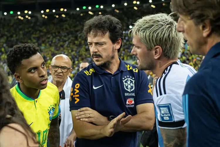 Rodrygo et De Paul lors de Brésil - Argentine en 2023   - Photo by Icon Sport