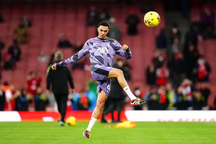 Liverpool's Trent Alexander-Arnold warming up prior to kick-off before the Premier League match at Emirates Stadium, London. Picture date: Sunday February 4, 2024. - Photo by Icon Sport   - Photo by Icon Sport