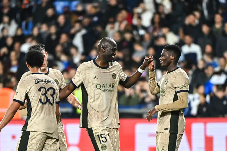 Nuno MENDES of PSG celebrates his goal with Manuel UGARTE, Warren ZAIRE-EMERY, Danilo PEREIRA during the Ligue 1 Uber Eats match between Montpellier and PSG at Stade de la Mosson on March 17, 2024 in Montpellier, France.(Photo by Sylvain Thomas/FEP/Icon Sport)   - Photo by Icon Sport