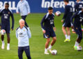 Didier Deschamps avec les Bleus à l'entraînement  - Photo by Icon Sport