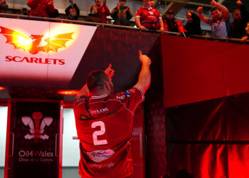 Scarlets' Ken Owens greets fans following the European Challenge Cup, Quarter Final match at the Parc y Scarlets, Swansea. Picture date: Friday April 7, 2023. - Photo by Icon sport   - Photo by Icon Sport