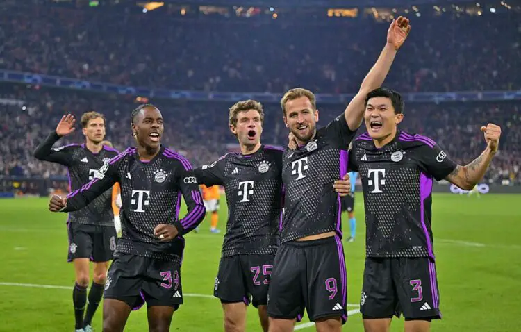 Mathys Tel, Thomas Müller, et Harry Kane (Bayern Munich) - Photo by Icon Sport