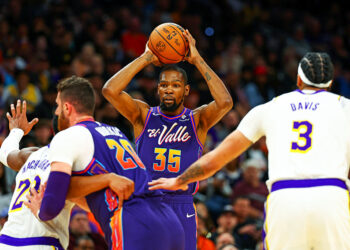 Kevin Durant (Phoenix Suns) face aux Los Angeles Lakers - Photo by Icon Sport