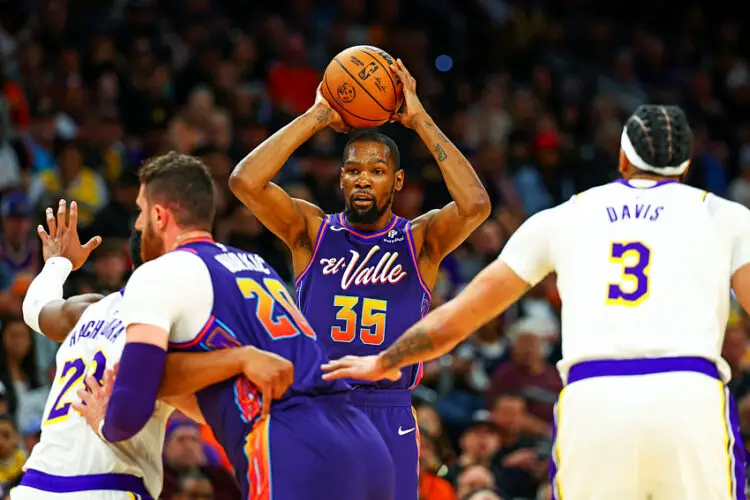 Kevin Durant (Phoenix Suns) face aux Los Angeles Lakers - Photo by Icon Sport