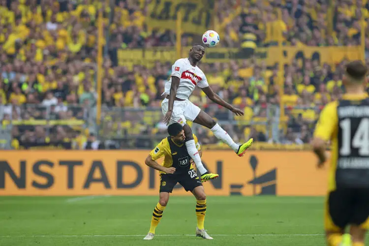 Serhou Guirassy du VfB Stuttgart buteur sur la pelouse du Borussia Dortmund - Photo by Icon Sport